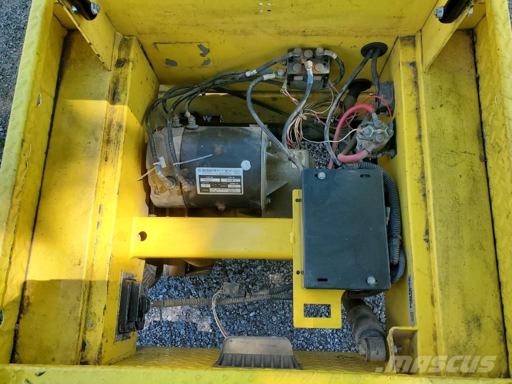 Cushman Minute Miser Tractores de reboque