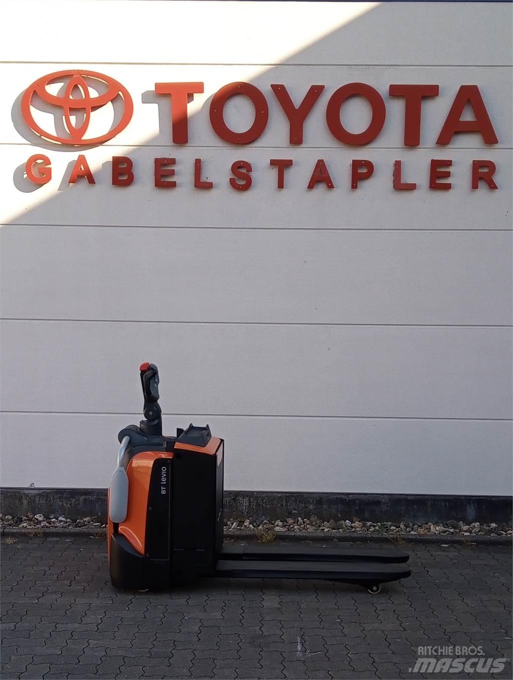 Toyota LPE200 Porta palettes