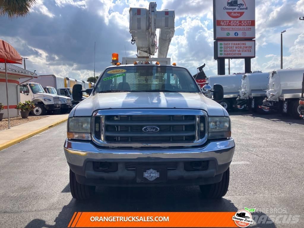 Ford F 550 SD Plataformas aéreas montadas em camião