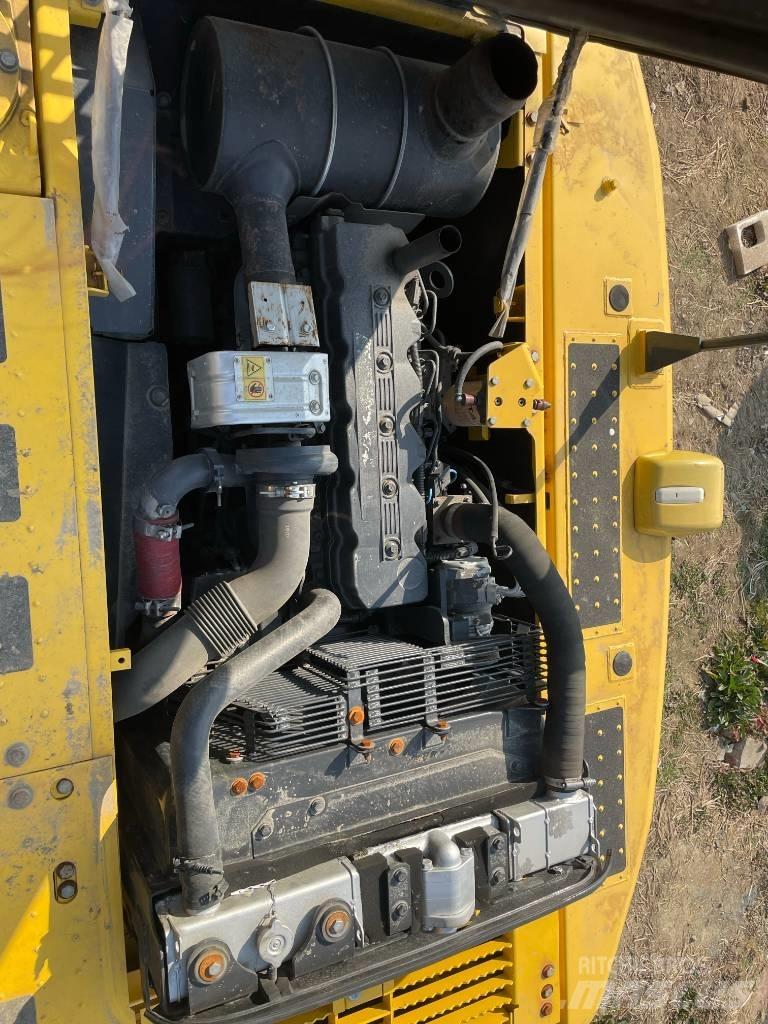 Komatsu 210 Escavadeiras de esteiras
