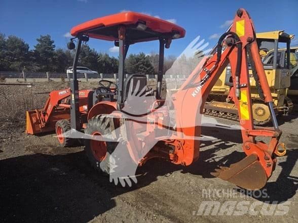 Kubota B26 Retroescavadeiras