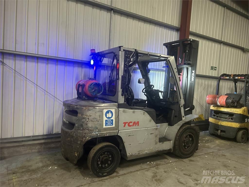TCM J1F4A40LQ Empilhadores a gás