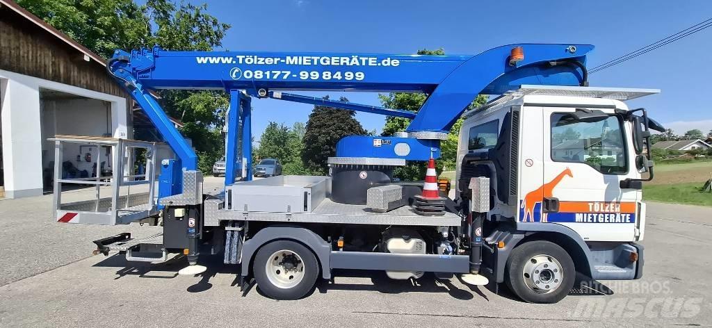 Palfinger P300 KS Plataformas aéreas montadas em camião