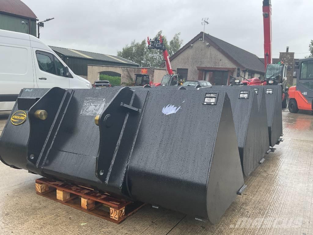 Manitou 1 CM Bucket Manipulador telescópico