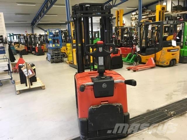 BT SPE 160 L Empilhador para operador externo