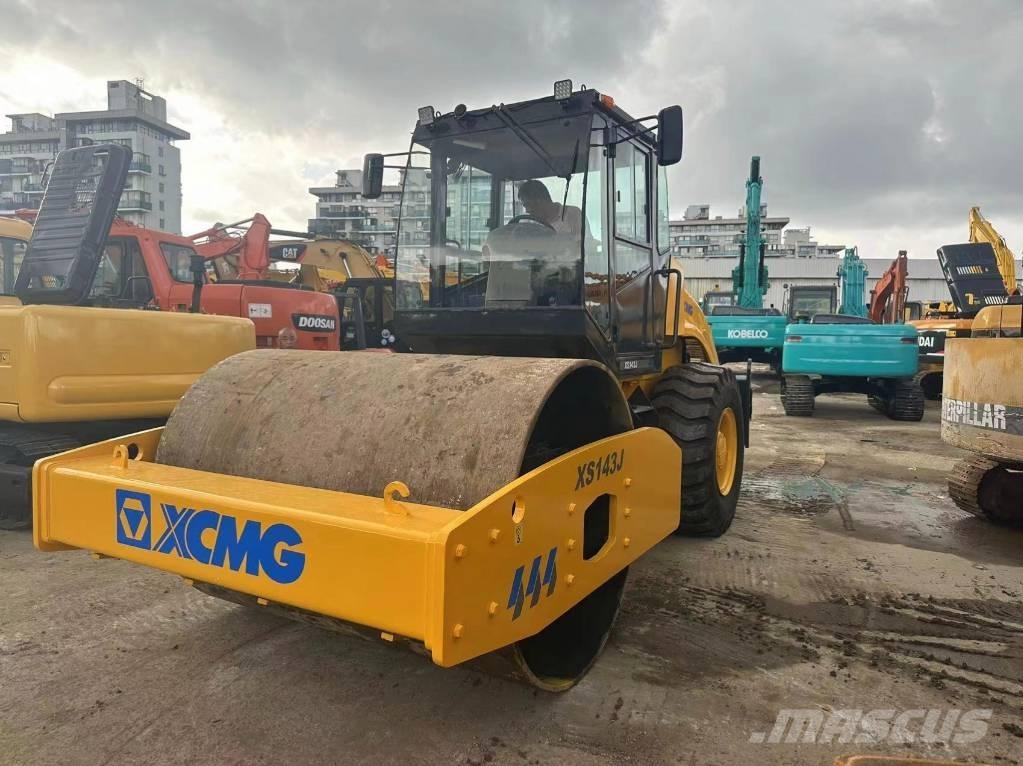 XCMG XS 142 J Compactadores para terra