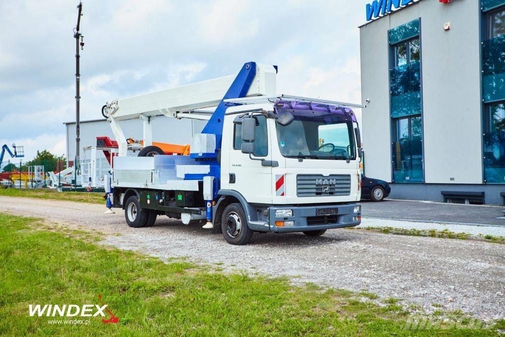 Wumag WT 300 Plataformas aéreas montadas em camião