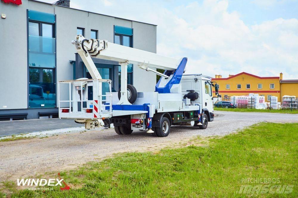 Wumag WT 300 Plataformas aéreas montadas em camião