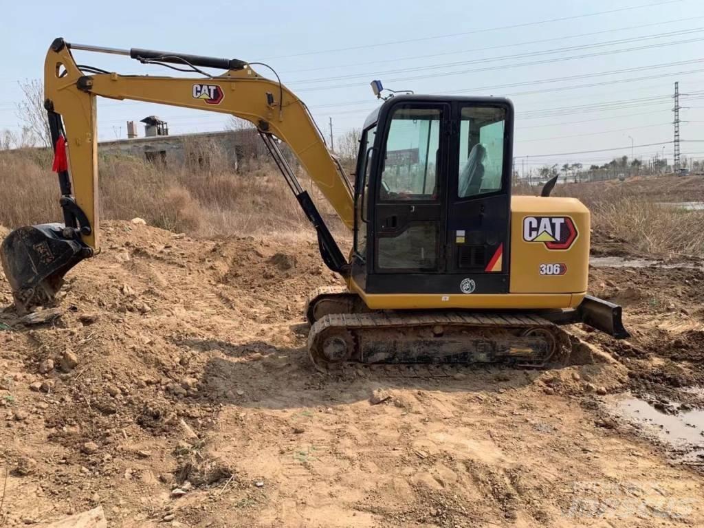 CAT 306 Miniescavadeiras