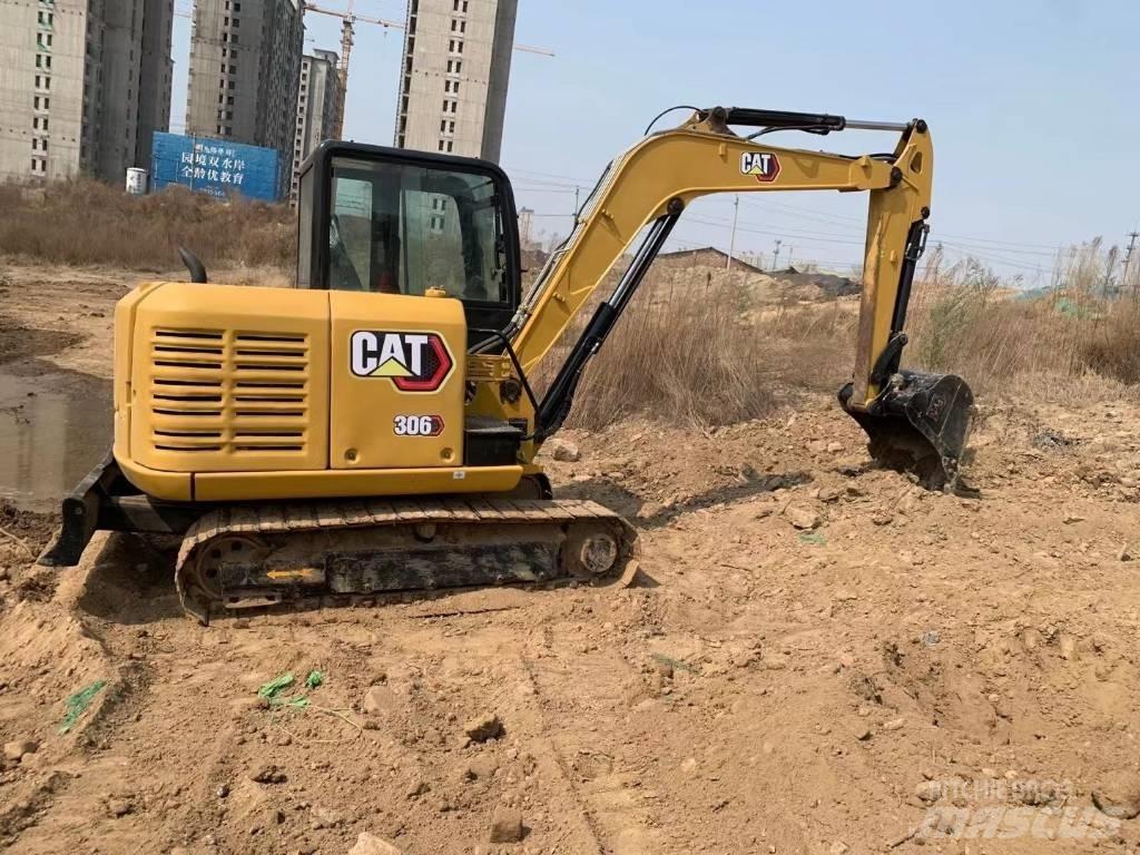 CAT 306 Miniescavadeiras