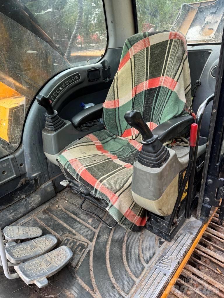JCB JS 220 LC Escavadeiras de esteiras
