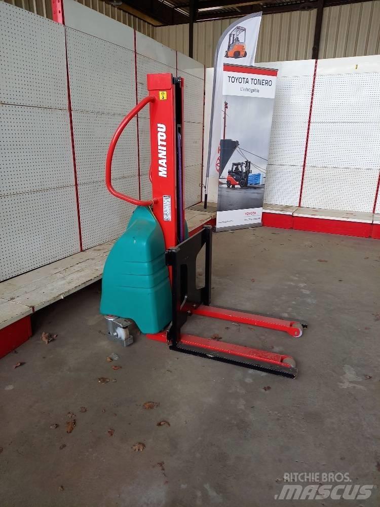 Manitou EB500 Empilhador para operador externo