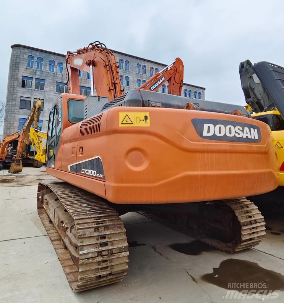 Doosan DX 300 LC Escavadeiras de esteiras