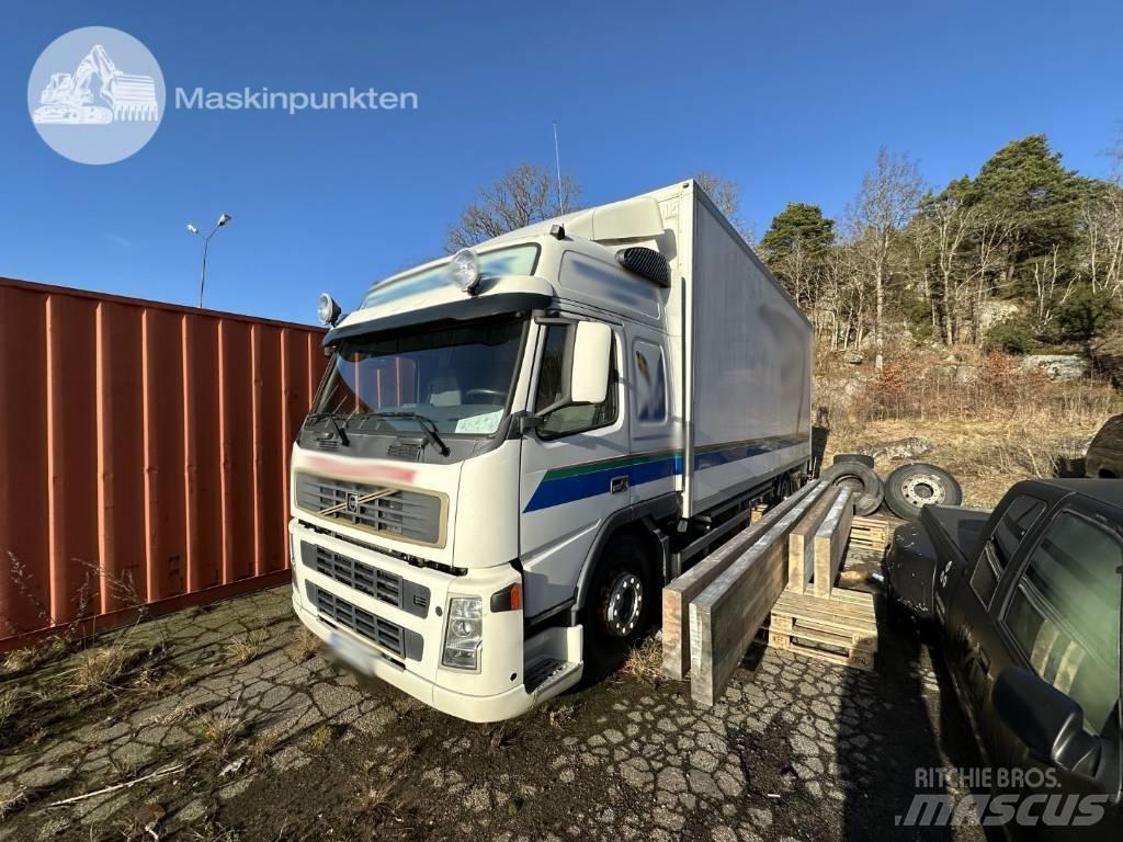 Volvo FM 300 Caminhões de caixa fechada