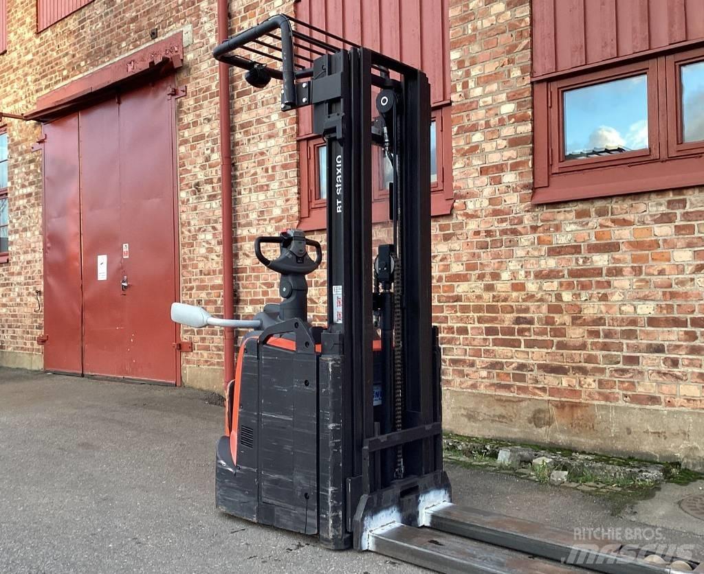BT SPE 120 L Empilhador para operador externo