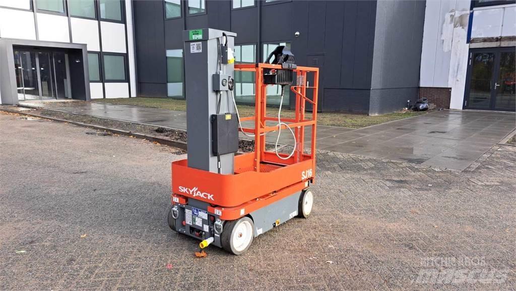 SkyJack SJ16 Outros elevadores e plataformas