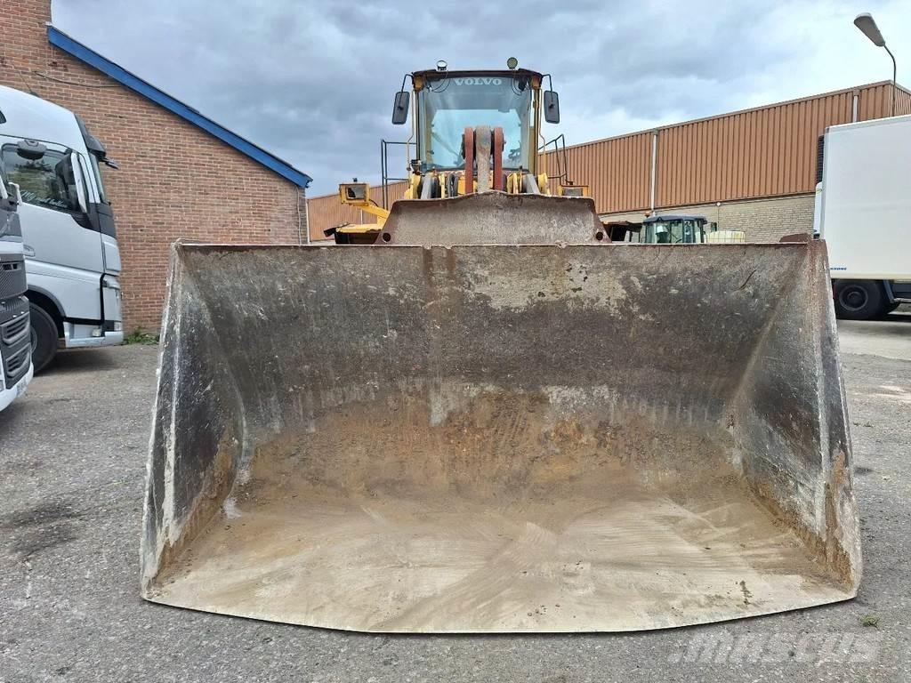 Volvo L220D Carregadeiras de rodas