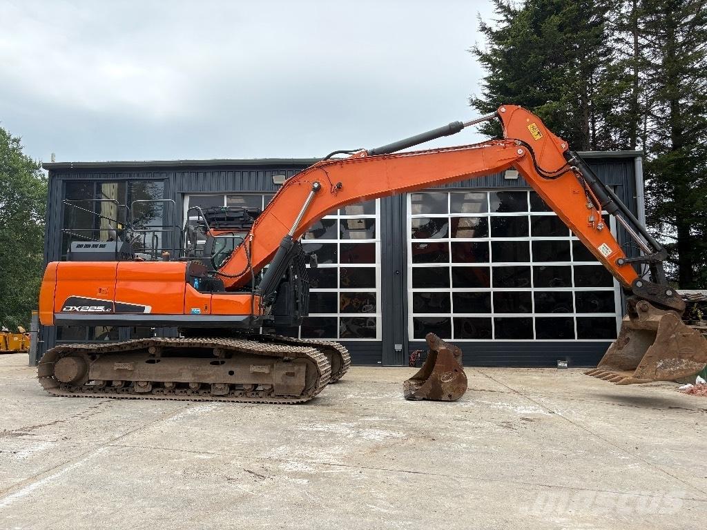 Doosan DX 225 LC-5 Escavadeiras de esteiras