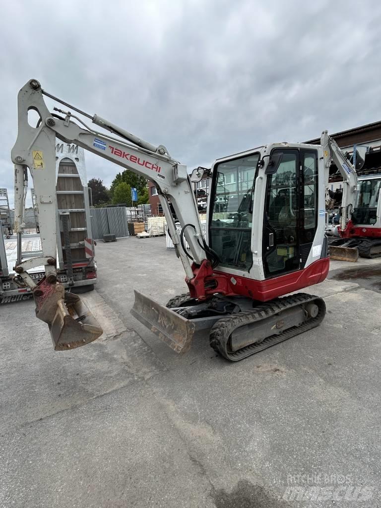 Takeuchi TB 228 Miniescavadeiras