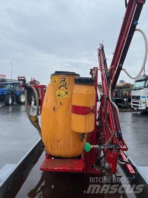 Junkkari 700/12 Pulverizadores montados