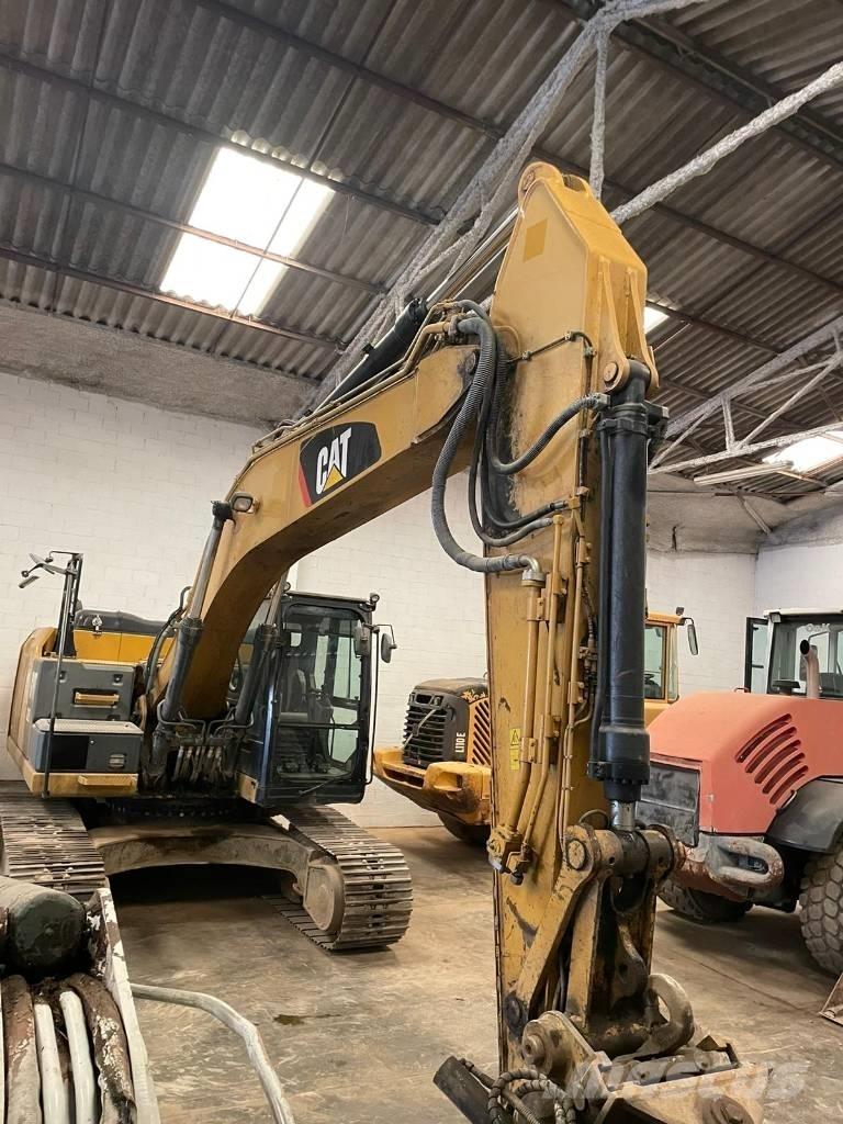 CAT 320 E Escavadeiras de esteiras