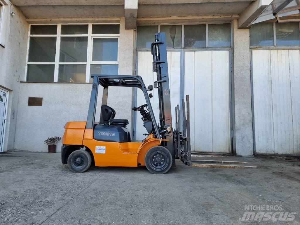 Toyota 02-7 FD 25 Empilhadores Diesel