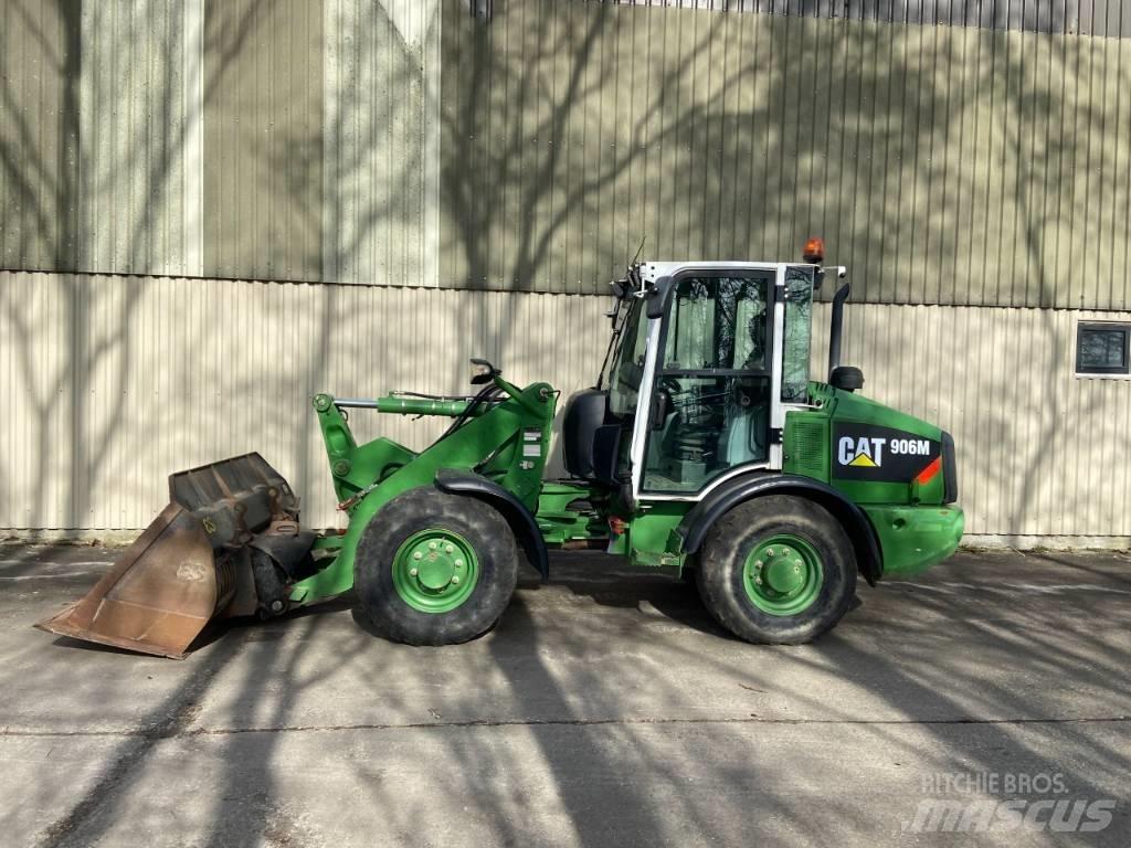 CAT 906M Carregadeiras de rodas