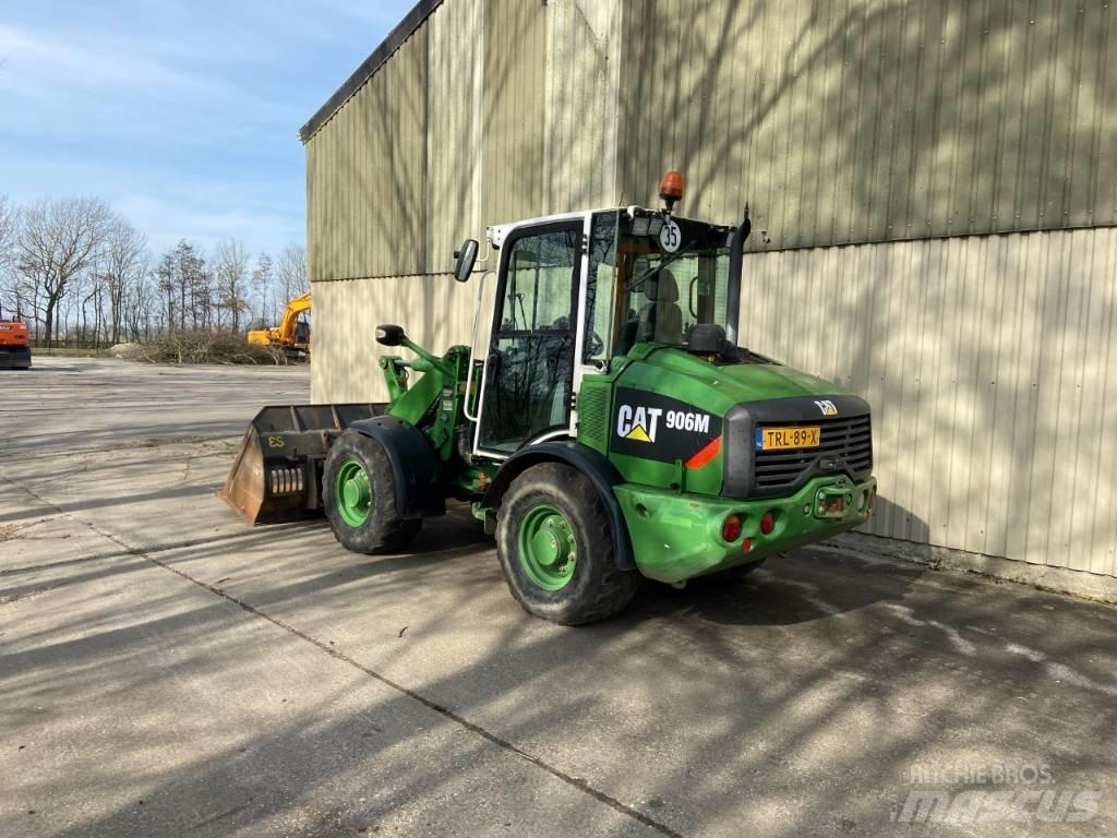 CAT 906M Carregadeiras de rodas