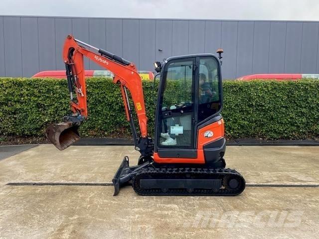 CAT 302.7 D CR Miniescavadeiras