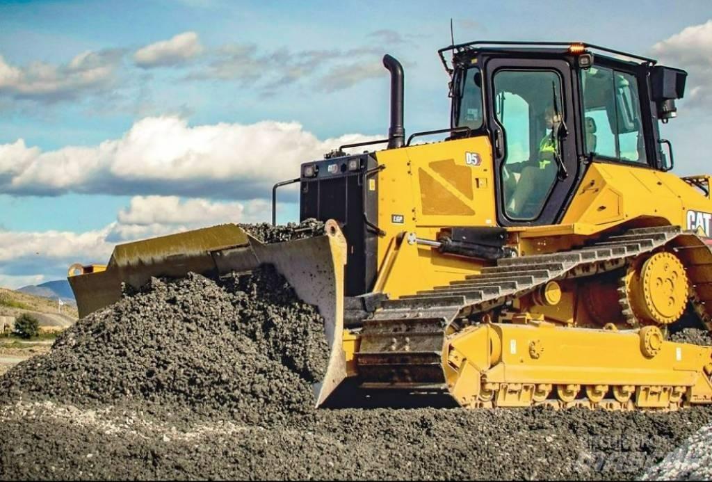 CAT D 5 UTHYRES Dozers - Tratores rastos