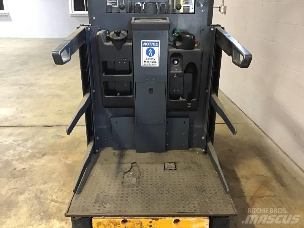 Jungheinrich EKS208 Preparadoras de encomendas de média elevação