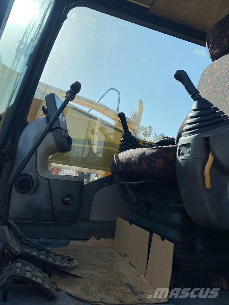 CAT 326D Escavadeiras de esteiras