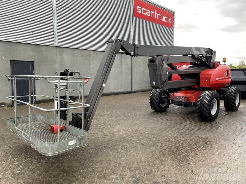 Manitou 200ATJ RC Elevadores braços articulados