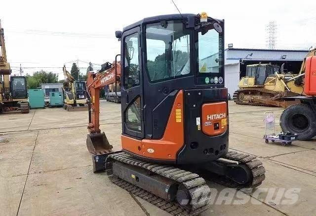 Hitachi 30 Miniescavadeiras