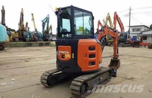 Hitachi 30 Miniescavadeiras
