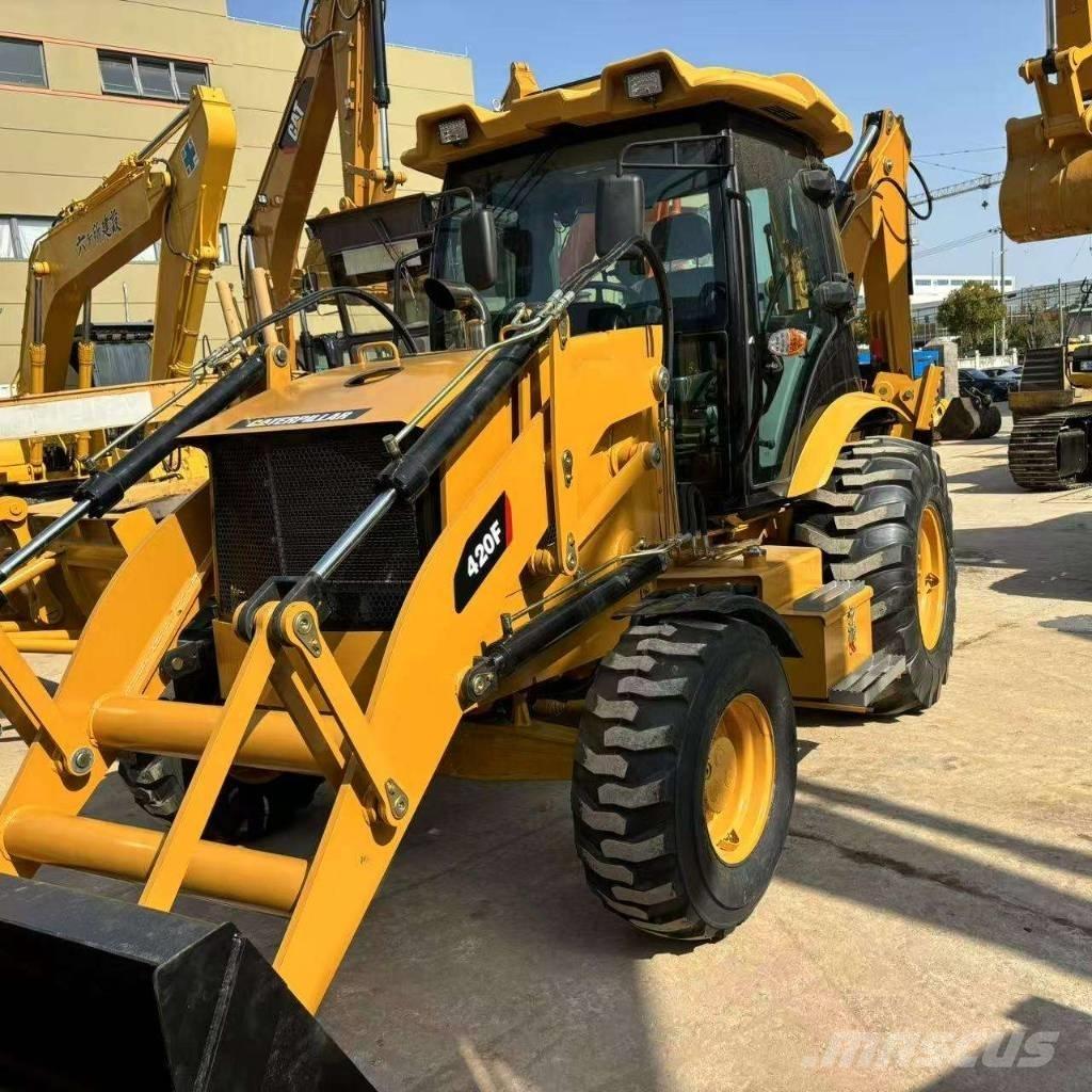 CAT 420 F Retroescavadeiras