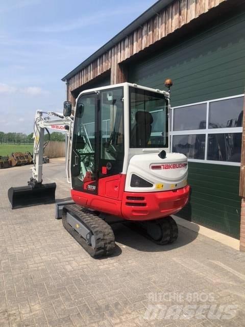 Takeuchi TB230 Miniescavadeiras