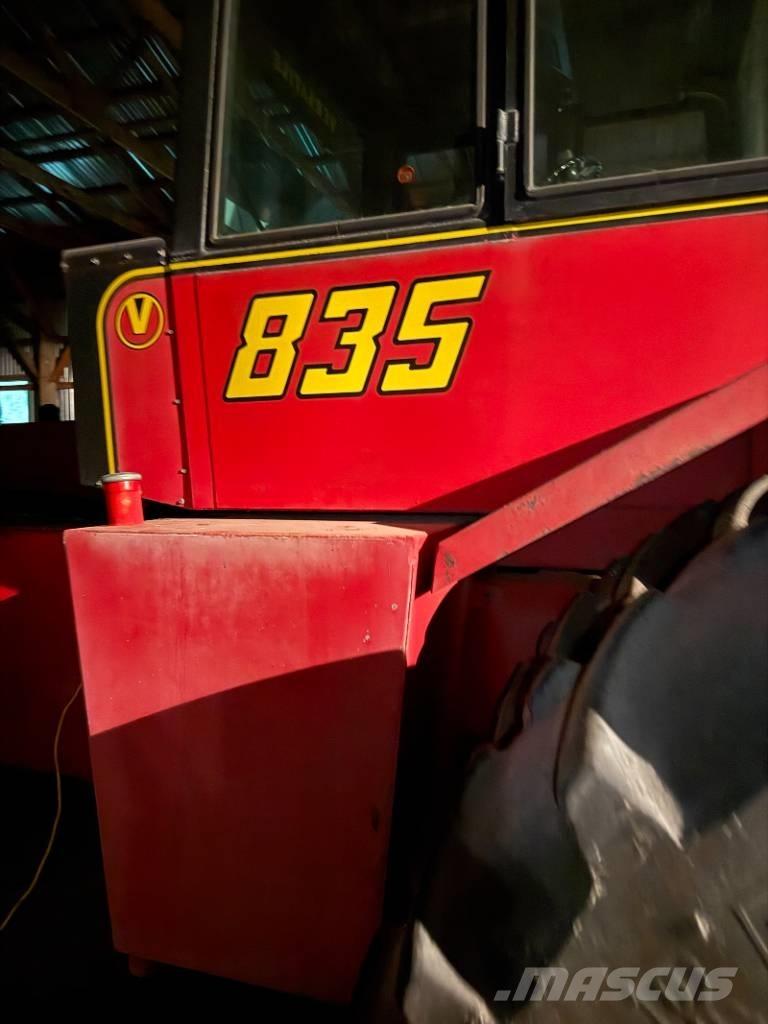 Versatile 835 Tratores Agrícolas usados