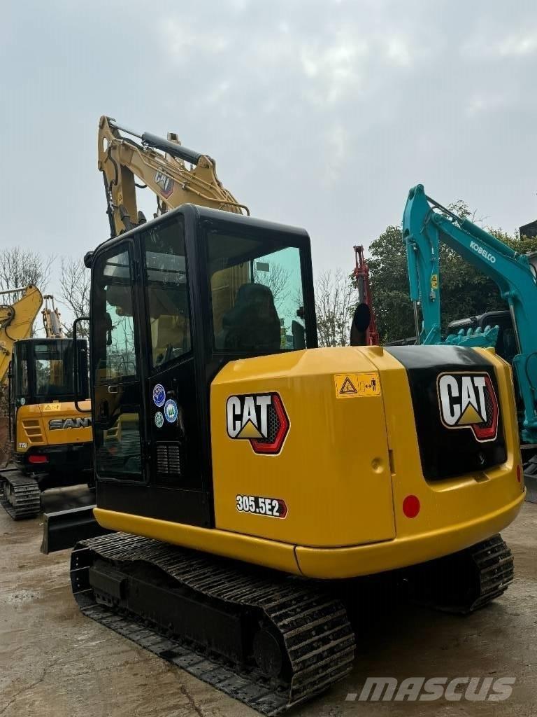 CAT 305.5 Miniescavadeiras