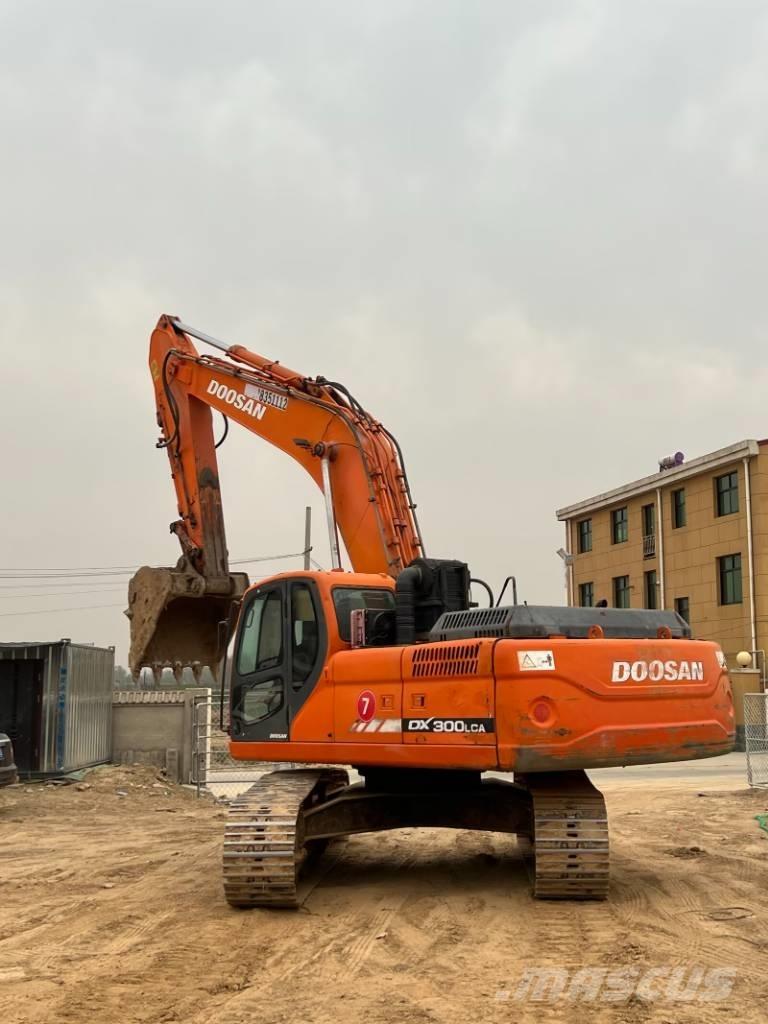 Doosan DX300LCA Escavadeiras de esteiras
