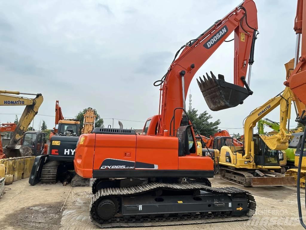 Doosan DX225LC-9C Escavadeiras de esteiras