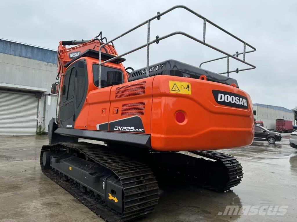 Doosan DX 225 LC Escavadeiras de esteiras