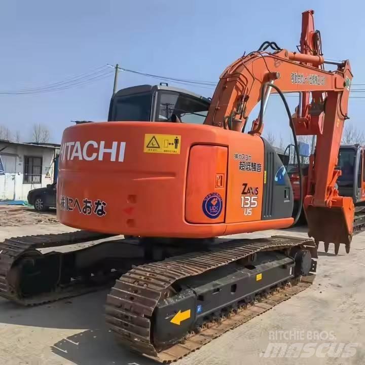 Hitachi ZX135 Escavadeiras de esteiras