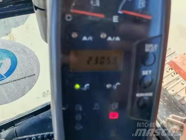 Hitachi ZX135 Escavadeiras de esteiras