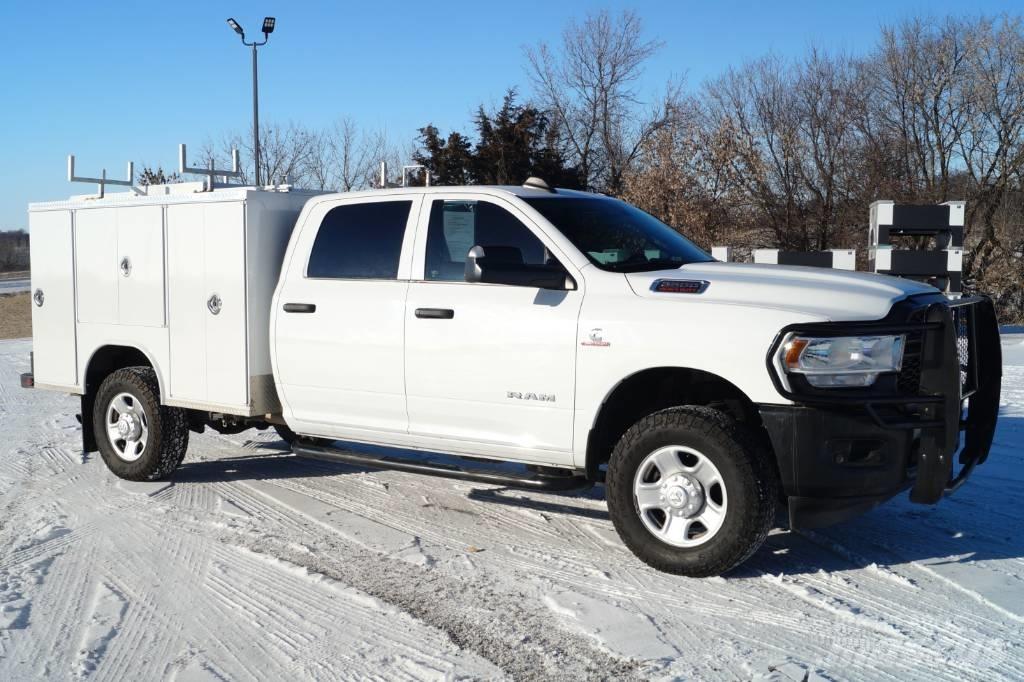 RAM 3500 TRADESMAN Pick up de caixa aberta