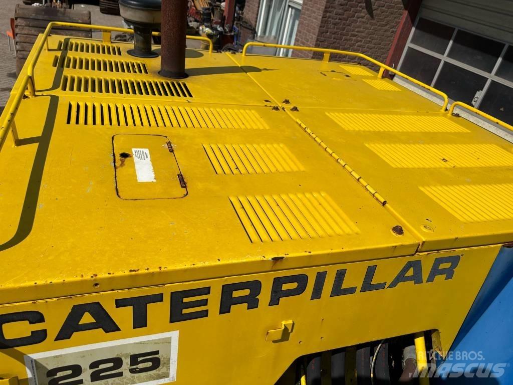 CAT 225 Escavadeiras de esteiras