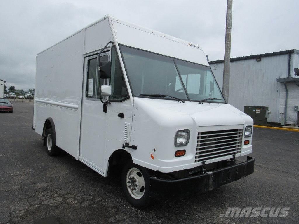 Ford E-350 Caminhões de caixa fechada