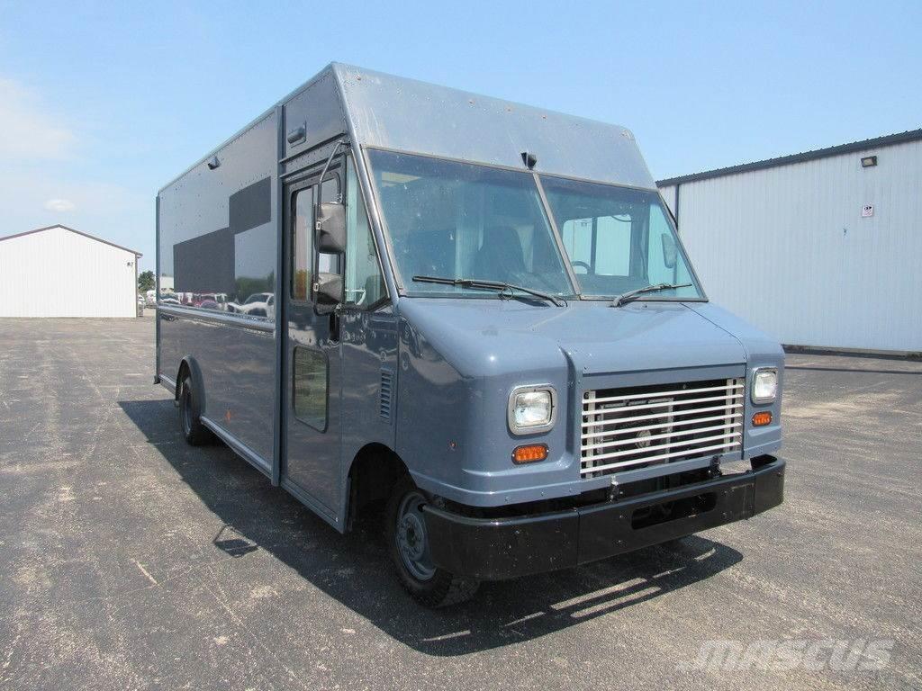 Ford E-450 Caminhões de caixa fechada