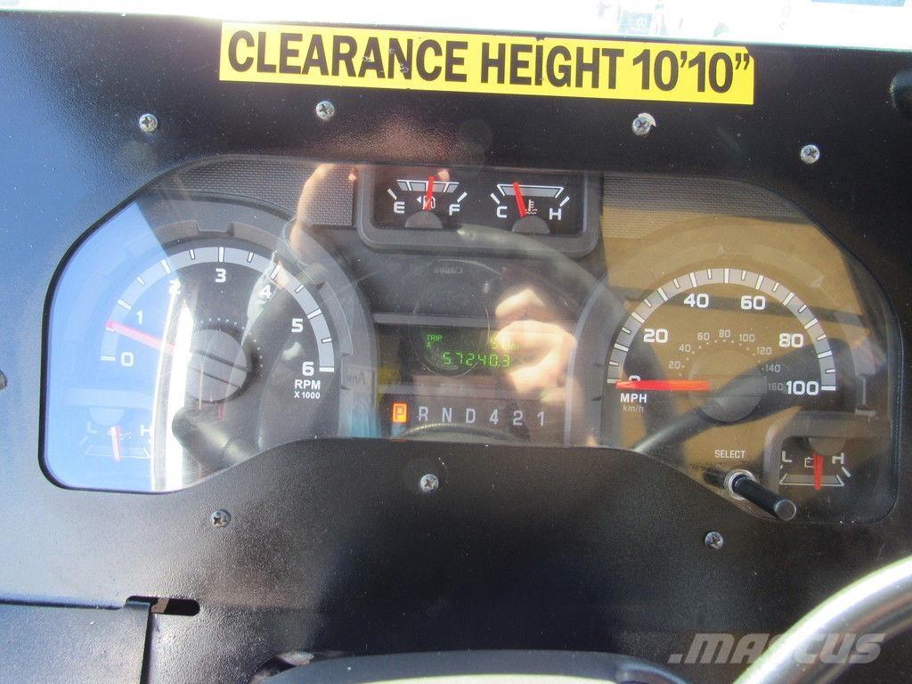 Ford E-450 Caminhões de caixa fechada