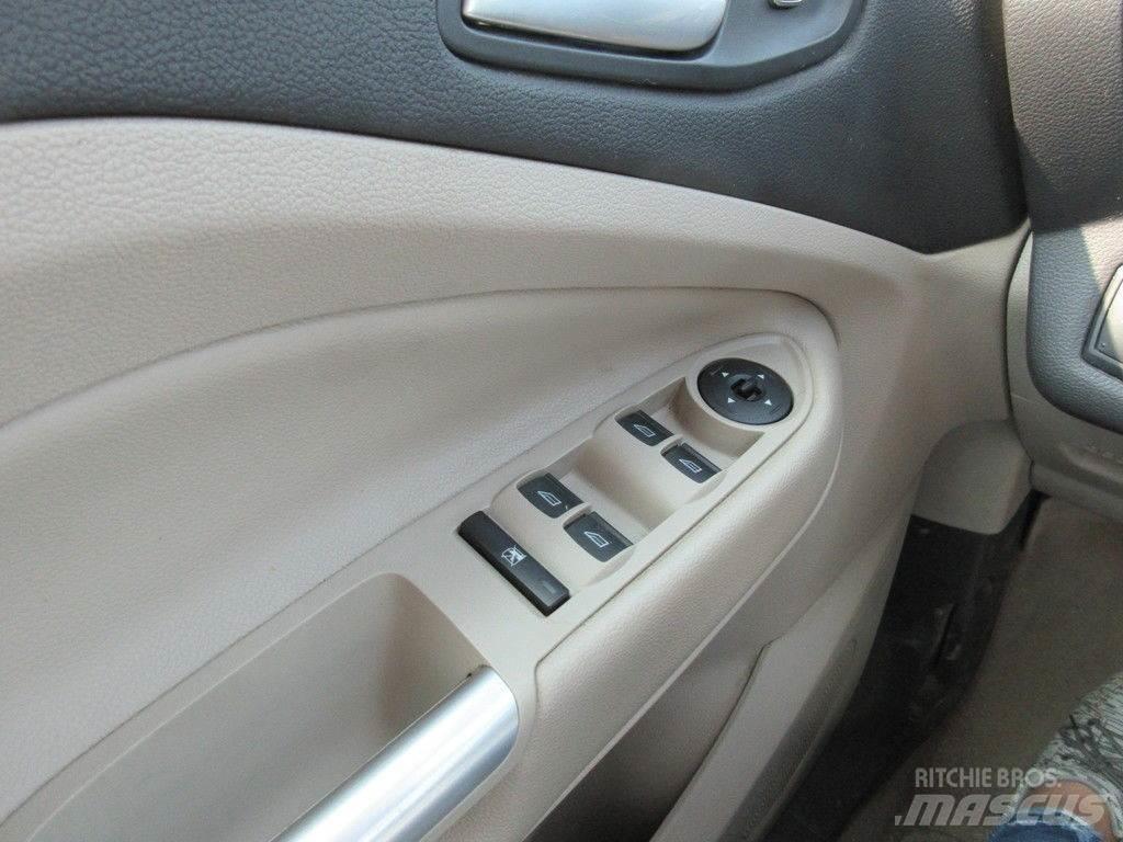 Ford Escape Automóvel